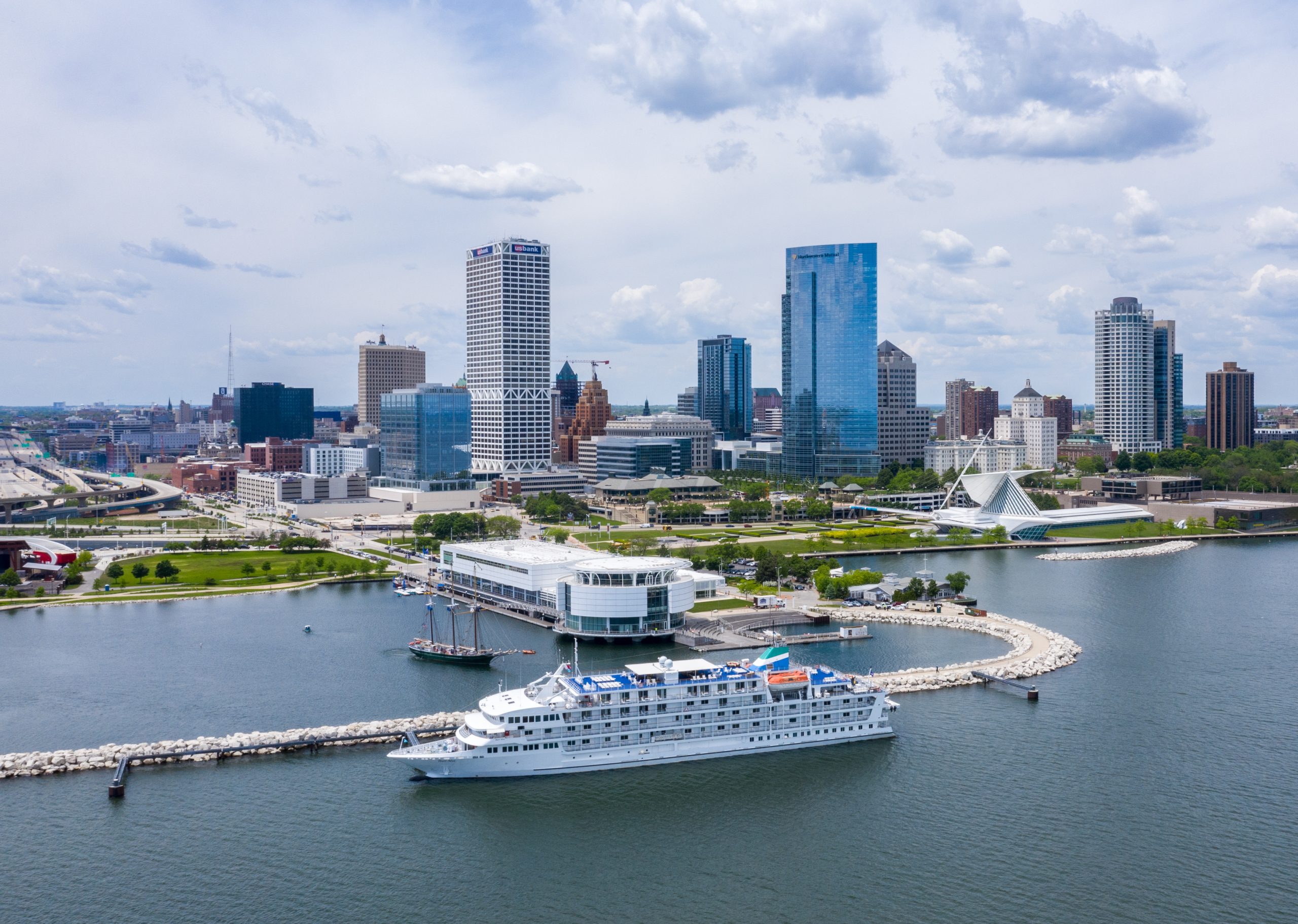 Cruise Ships Return To The Great Lakes Seaway Review 1673